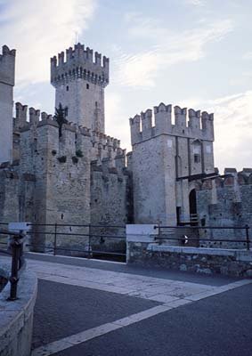 eu01022.jpg