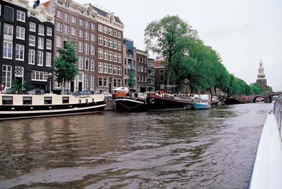 aib035014.jpg