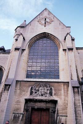 aib035090.jpg