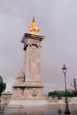 aib036042.jpg