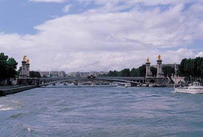 aib036045.jpg