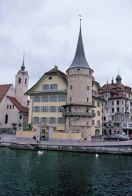 aib037040.jpg